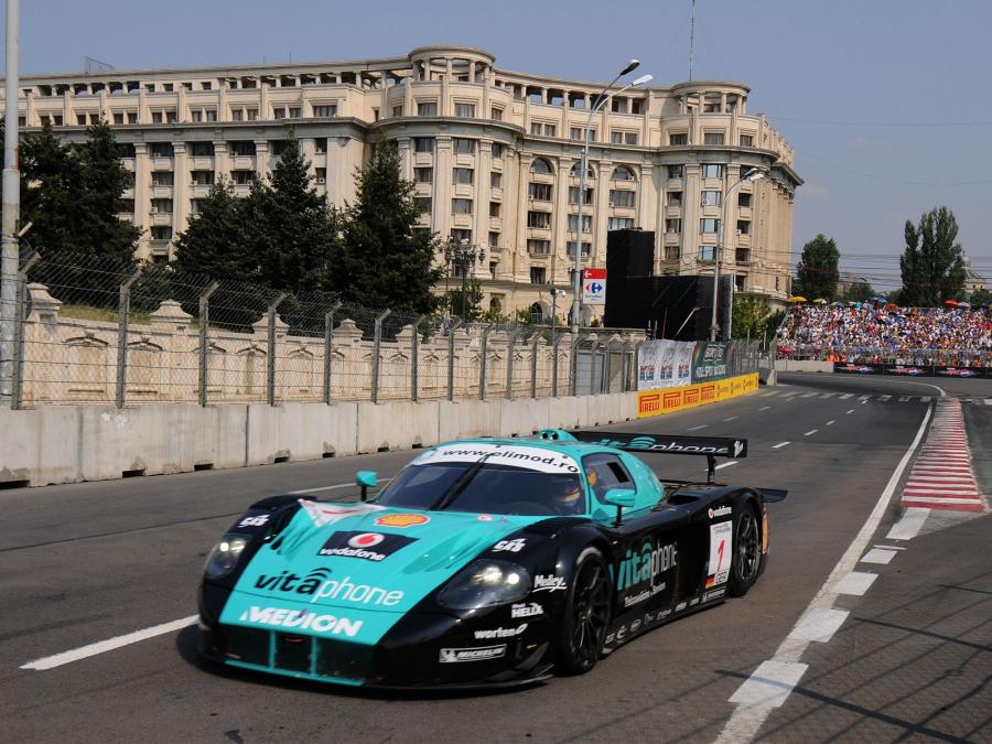  Maserati MC-12 GT1 2004 года  (фото 3 из 16)